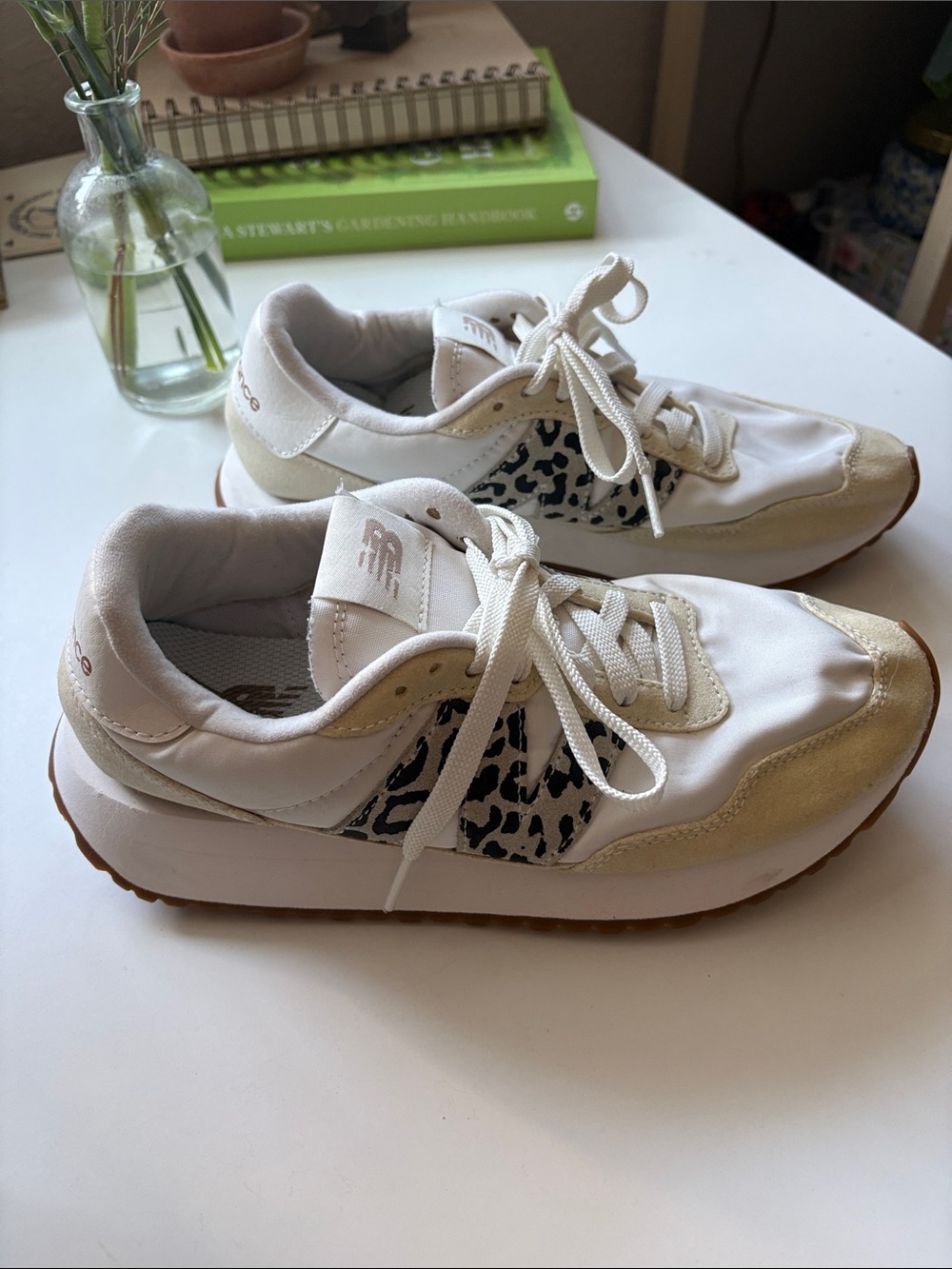 New Balance 237 Sneakers Sea Salt Leopard Womens 8 Cream WS237PJ Retro NEW - Picture 2 of 6